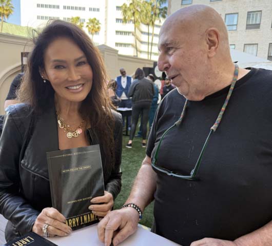 larrynamerBookGuest3